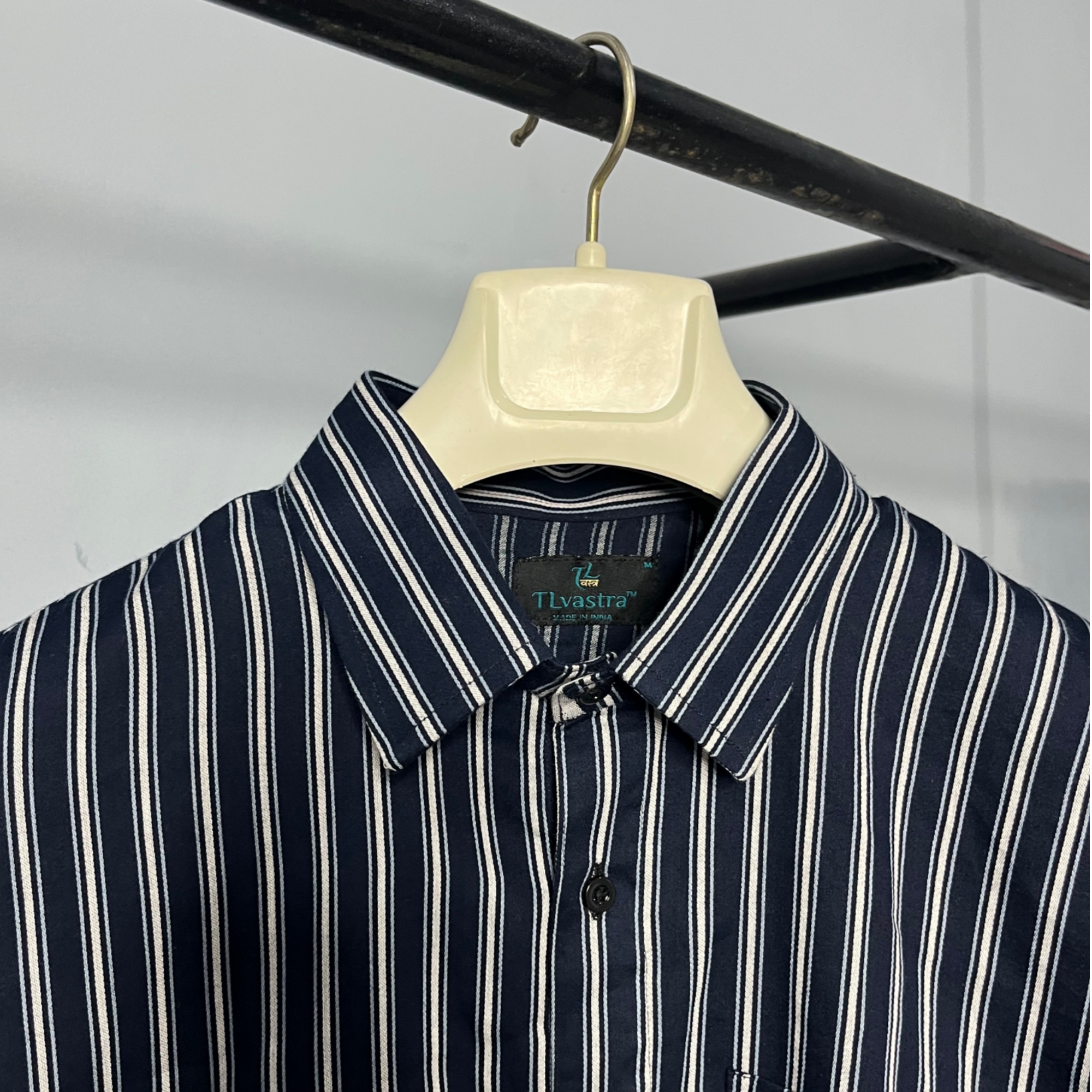 Men's casual verticle striped boxy fit shirt